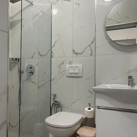 Kylie 5* Ksamil